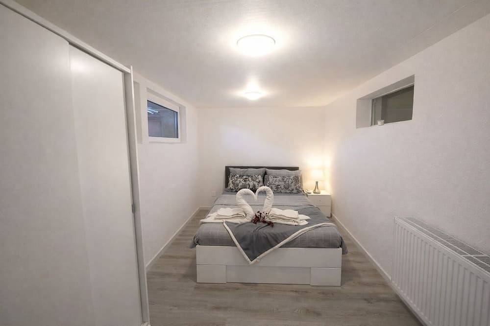 Ganze Wohnung, Modern Family Home with Garden & Sunset Views near Basel in Büsserach, Kanton Solothurn