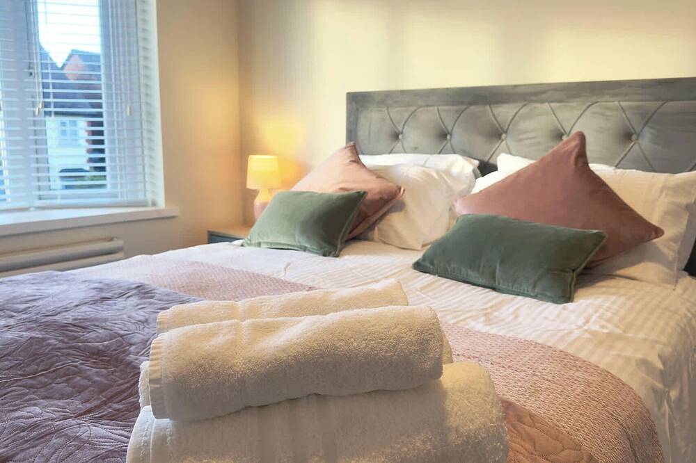 Driftwood Bay - Coastal Escape in Lancashire