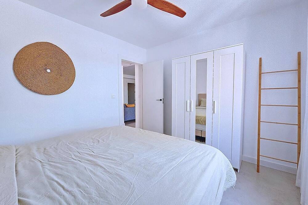 Entire apartment, Exceptional apartment in Campello, just 5 minutes from the beach, for 6 people in Playa Carrer La Mar, el Campello