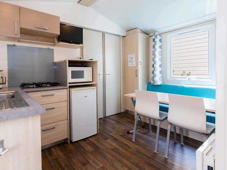 Camping Le Welcome - Mobilheim 4 personen - Mh 2Ch - Überdachte Terrasse in Mesquer, Côte d'Amour