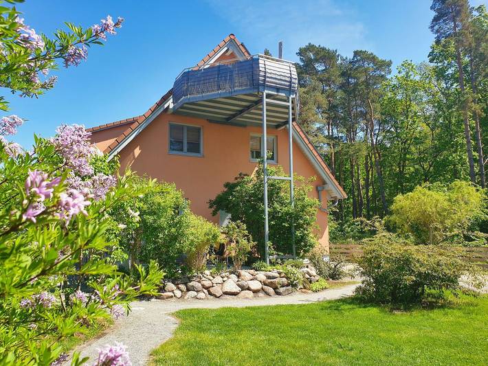 Ferienwohnung für 2 Personen, mit Balkon und Garten sowie Sauna in Glowe