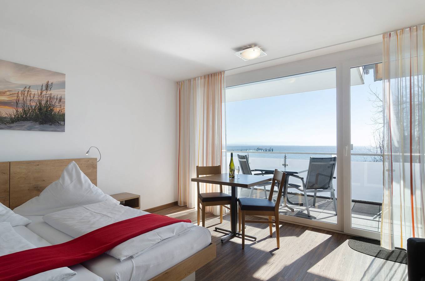 Ganze Wohnung, Appartement Typ A1 2 Og Nr 22, 36 qm für 1-3 Personen max. 2 Erwachsene + 1 Kind bis 2 Jahre in Immenstaad, Immenstaad am Bodensee