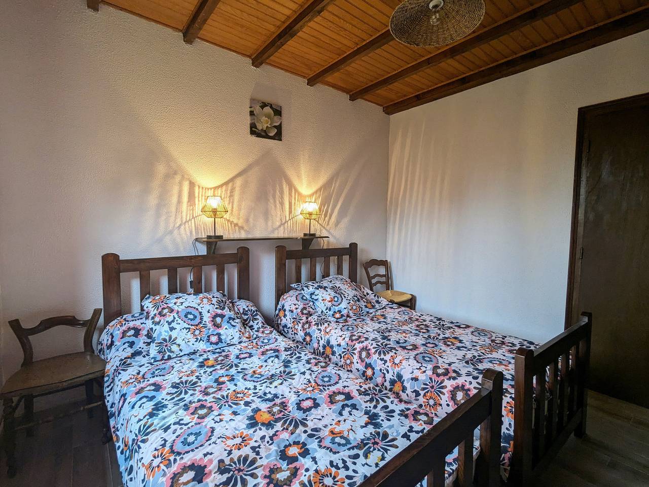 Mountain Lodge with Fireplace - 4 Bedrooms, Pet Friendly in Araules, Massif Central