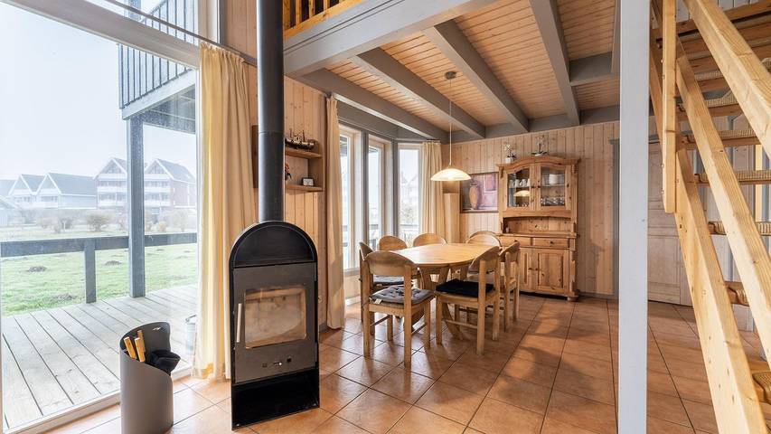 Ferienhaus für 9 Personen, mit Sauna und Garten sowie Whirlpool in Rechlin