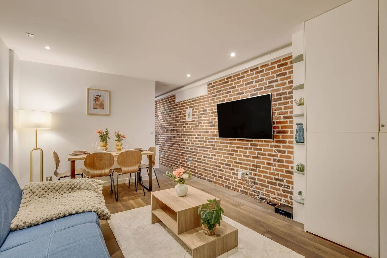 Ganze Wohnung, Atelier Parisien - 4P - Montparnasse Station in 14e Arrondissement, Paris
