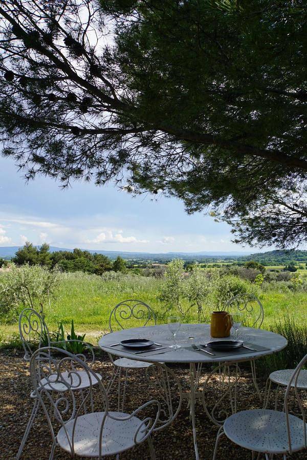 Gîte pour 2 personnes, avec terrasse et jardin ainsi que vue et piscine à Saint-Hippolyte-le-Graveyron - 4