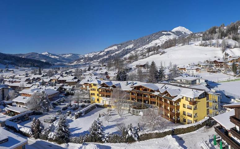 Hotel für 2 Personen, mit Terrasse und Garten sowie Pool und Sauna in Brixen im Thale