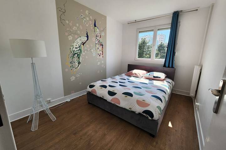 Location de vacances pour 9 personnes à Neuilly-sur-Marne