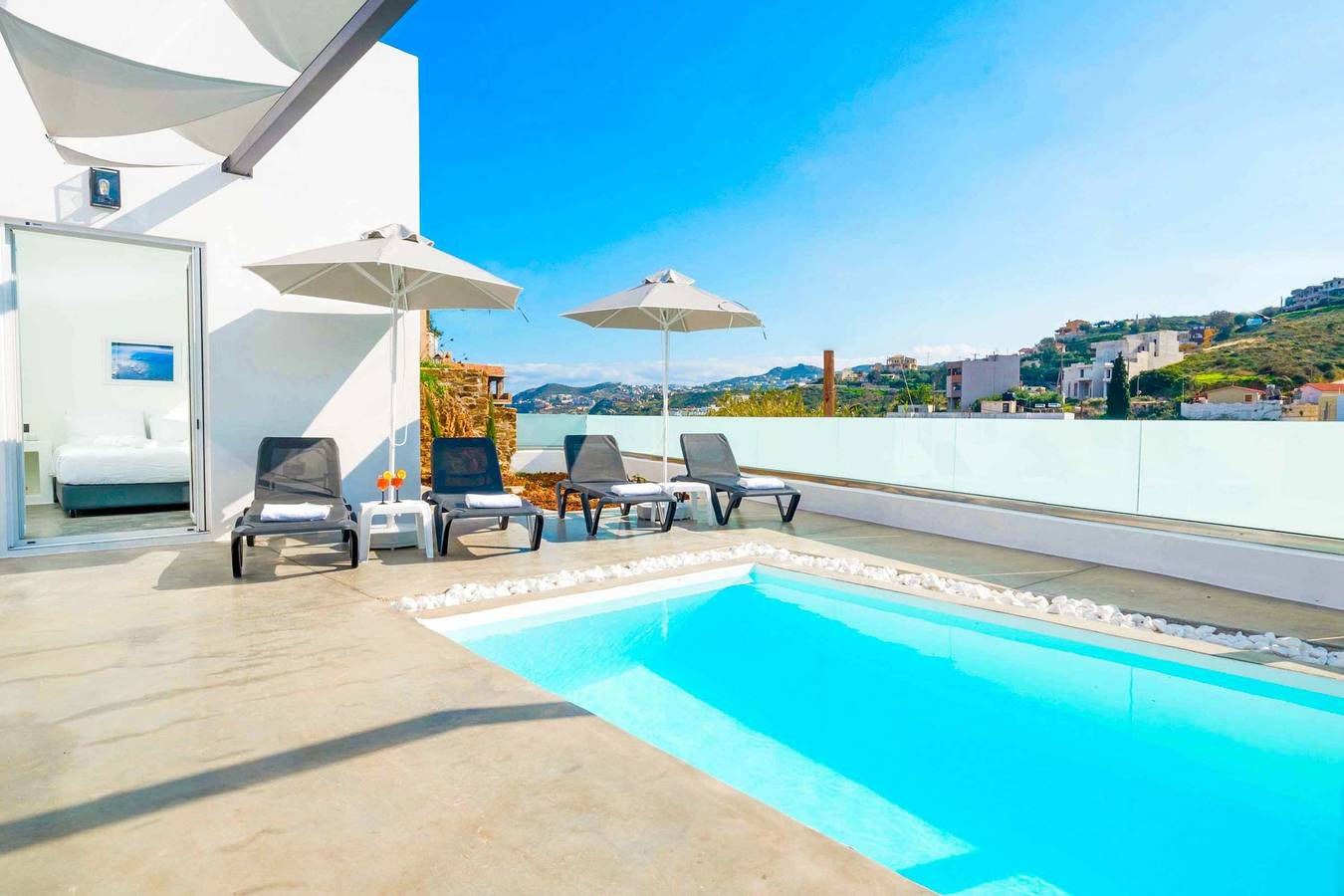 Villa für 4 Personen mit Terrasse in Agia Pelagia, Achlada