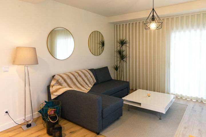 Gîte pour 3 personnes, avec piscine ainsi que vue et jardin dans Seixal - 2