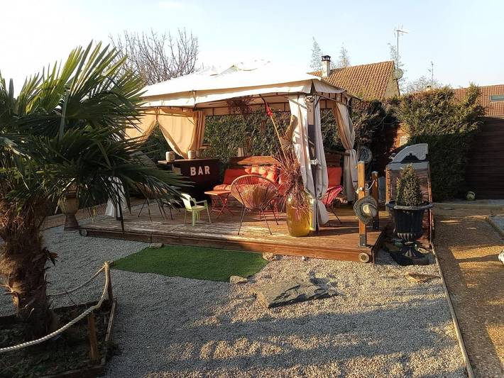 Gîte pour 3 personnes, avec jardin dans Arçonnay - 4