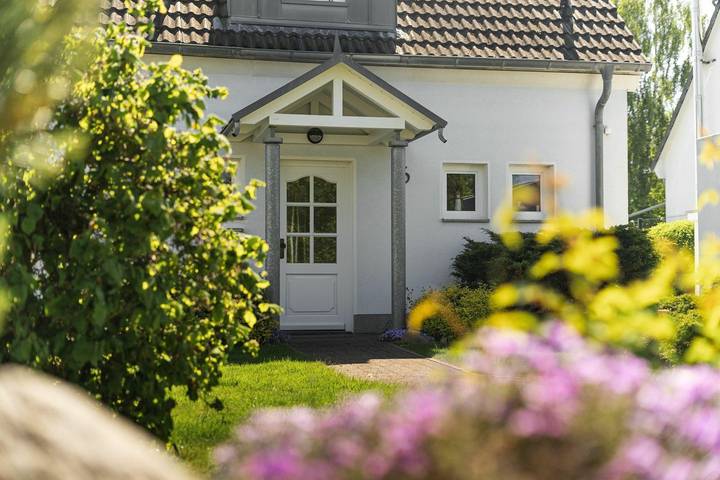 Ferienhaus für 6 Personen, mit Garten und Terrasse in Nienhagen