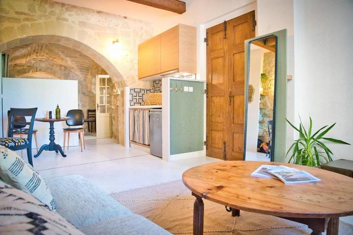 Gîte pour 2 personnes, avec vue et terrasse dans Office De Tourisme D Uzes - 3
