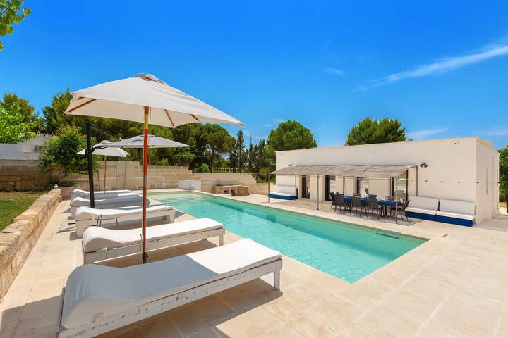 Villa pour 12 personnes, avec jardin et piscine - 1