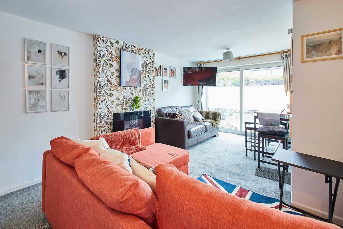 Entire apartment, Host & Stay | Shaftsbury in Burton Joyce, Nottinghamshire