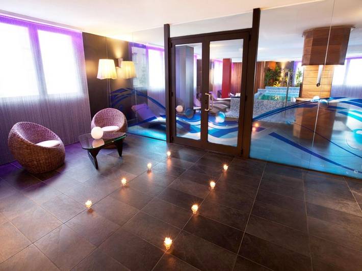 Hôtel pour 10 personnes, avec sauna et terrasse, animaux acceptés à Andorre-la-Vieille - 2