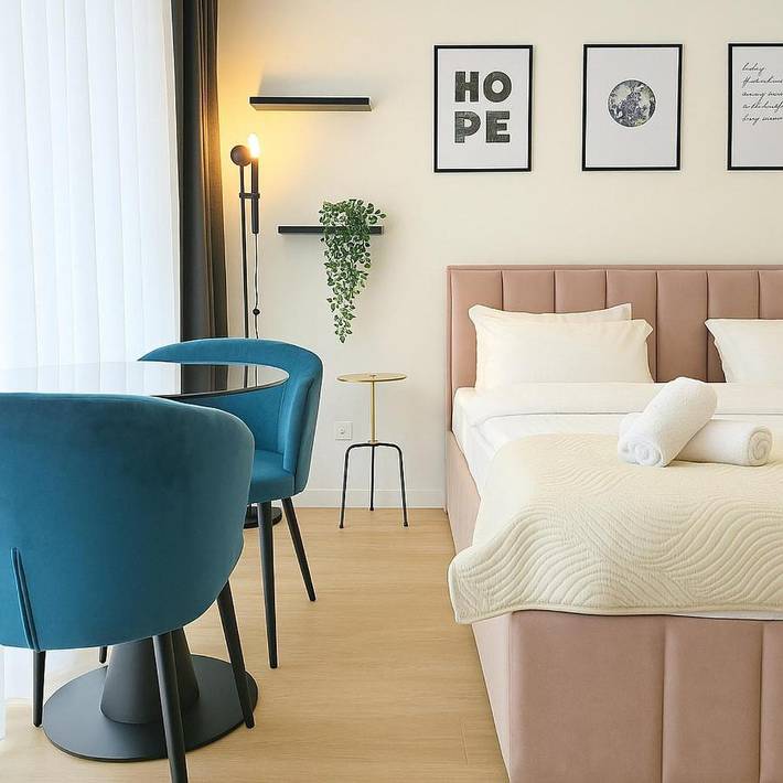 Aparthotel para 4 personas, con jardín y vistas - 1