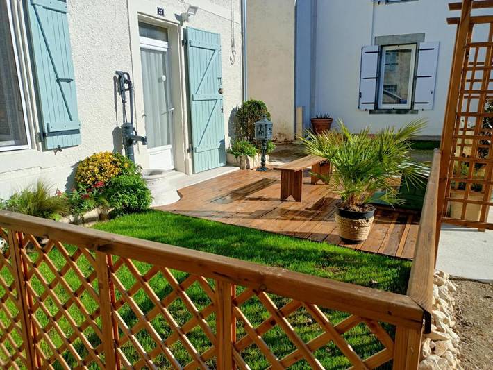 Location de vacances pour 5 personnes, avec jardin et terrasse à Vérines - 4