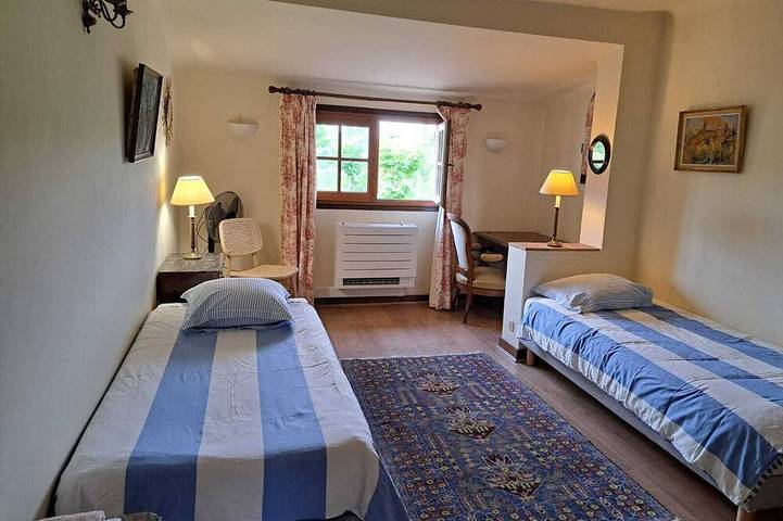 Location de vacances pour 6 personnes, avec jardin et jacuzzi ainsi que terrasse et piscine à Châteauneuf-Grasse - 3