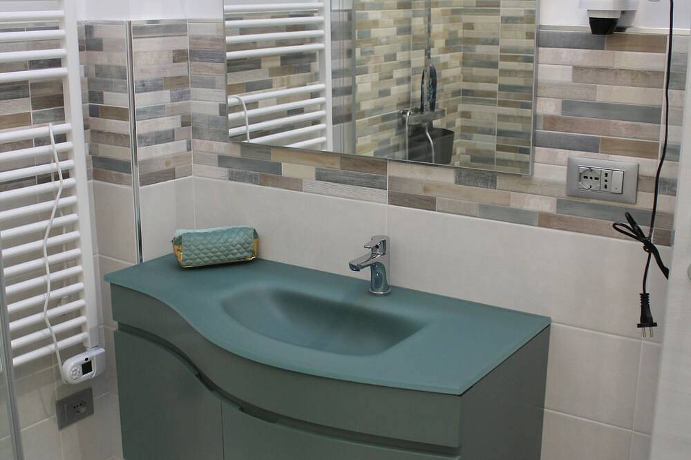 Located in downtown area, renovated in 2021 in contemporary style in Pietramontecorvino, Foggia Province