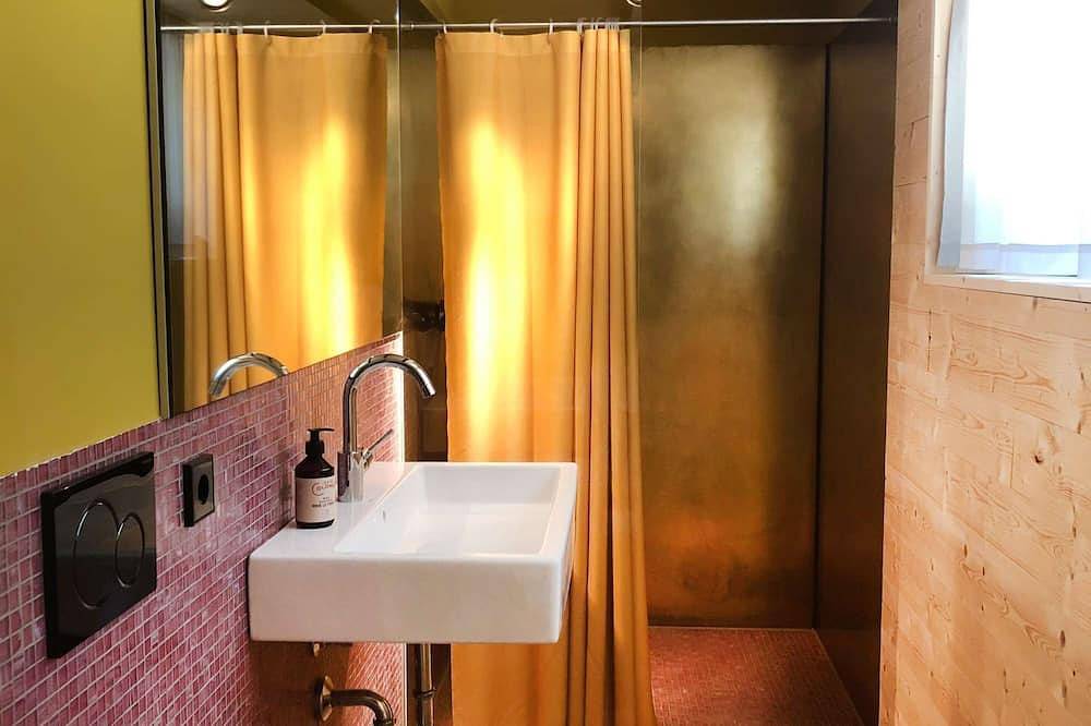 Ganze Wohnung, Burgstrasse Apartment Ost mit Garten und Sauna in Altleiningen, Saar-Nahe-Bergland