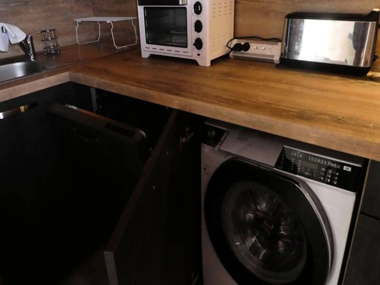 Entire apartment, Apartment in Réallon with Slope Access in Réallon, Écrins National Park