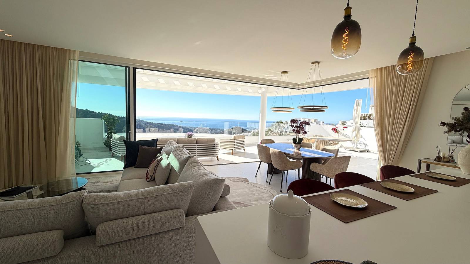 Appartement entier, Avec la vue sur la mer sur les montagnes, près de Marbella. in Ojén, Sierra de las Nieves