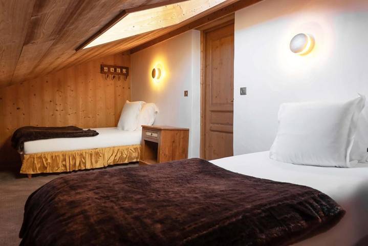 Hôtel pour 2 personnes, avec Balcon ainsi que Vue sur le lac et Vue dans Courchevel 1300 (Le Praz) - 2