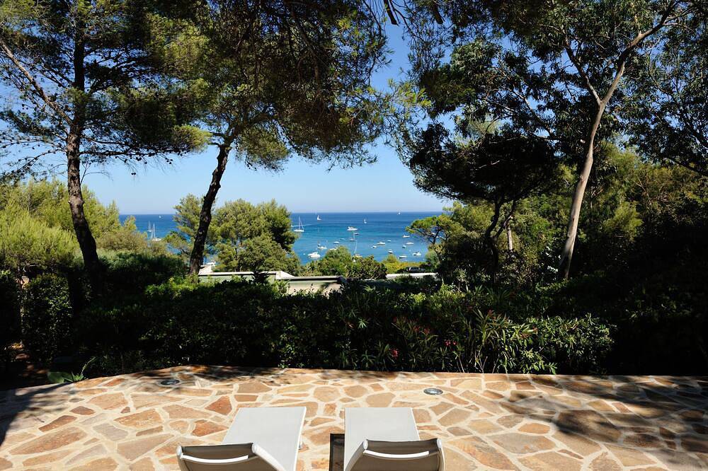 Villa pour 5 Personnes dans Cap Bénat, Bormes-les-Mimosas