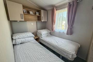 Static Caravan for 6 People in Felixstowe, Suffolk, Photo 2