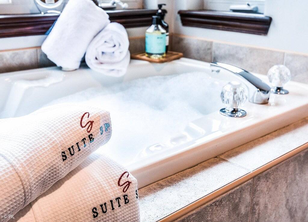 Townhouse on the Golf w/ Pool Access -Aiglon 1717 in Mont-Tremblant