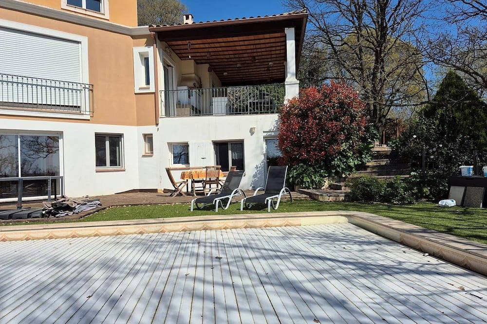 Appartement entier, Le mazet d'Eve (appartement) in Saint-Christol-lès-Alès, Région d'Alès