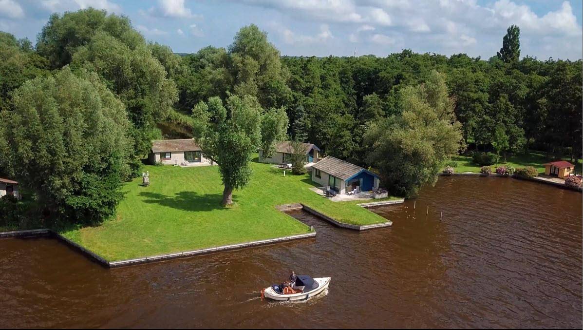Geheel appartement, Bungalow op eiland in Loosdrecht, Groene Hart