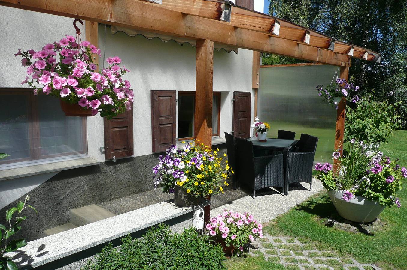 Apartamento vacacional entero, Apartamento de vacaciones para 4 personas con terraza in Sent, Lower Engadine