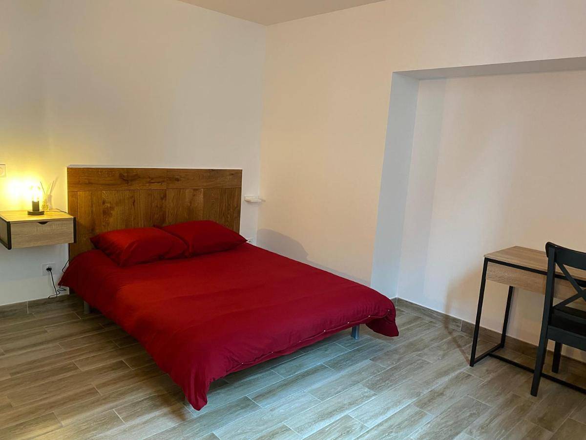 Appartement entier, Apartment - Split Level in Chablis, Région d'Auxerre
