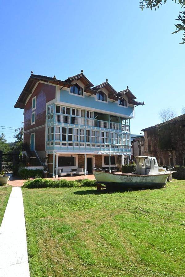 Hotel para 2 personas, con terraza además de jacuzzi y jardín - 1