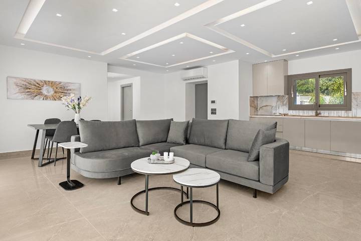 Ferienwohnung für 6 Personen, mit Whirlpool und Balkon sowie Garten in Afantou - 4