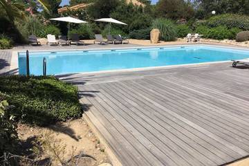 Location de vacances pour 4 personnes, avec terrasse et jardin dans Plage de Saint Cyprien (Lecci)