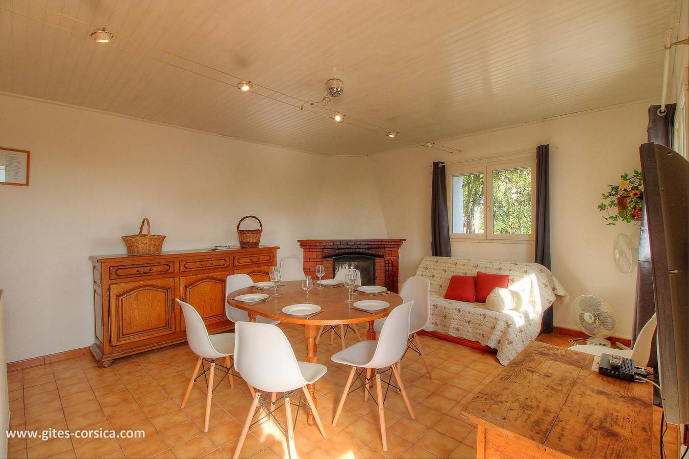 Cozy Corsican Getaway w/ Garden & Sea Views in Monacia-d'Aullène, Sartène region