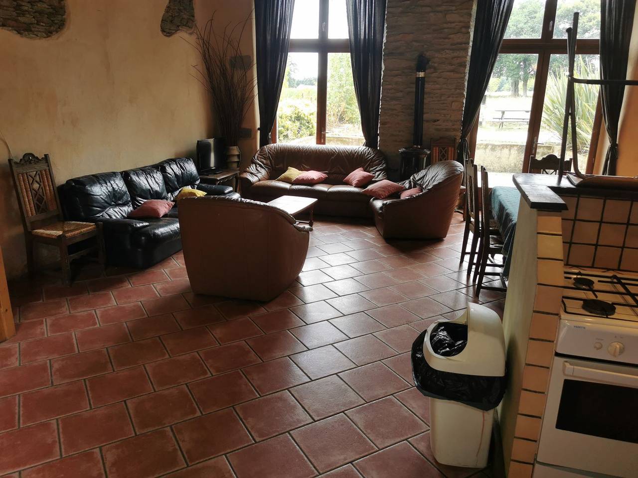 Holiday Home 'Le Crévy - Pavillon - 12 Pers' with Private Terrace, Private Garden and Wi-Fi in La Chapelle-Caro, Vannes region