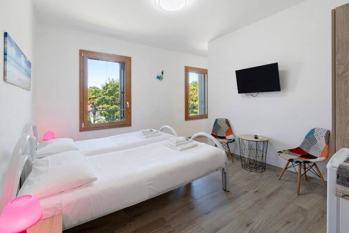 Camera matrimoniale con Wi-Fi e aria condizionata in Oriago, Mira
