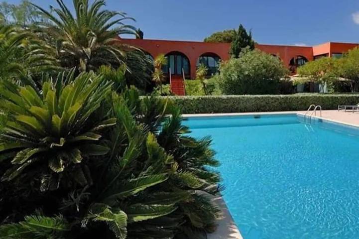 Gîte pour 4 personnes, avec jardin ainsi que piscine et terrasse dans Casino du Cap d'Agde
