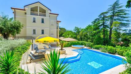Ferienwohnung für 2 Personen, mit Pool und Garten in Crikvenica