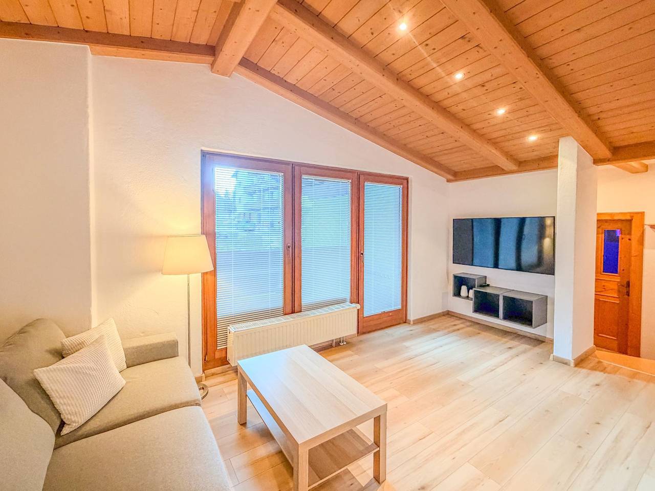 Ganze Ferienwohnung, Apartment mit 1 Schlafzimmer | Bad | Küche | Balkon in Villgratner Berge, Außervillgraten