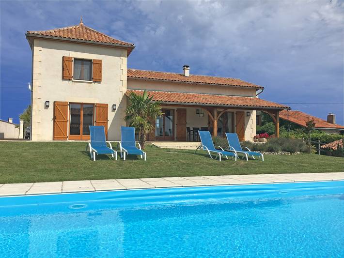 Gîte pour 6 personnes, avec piscine