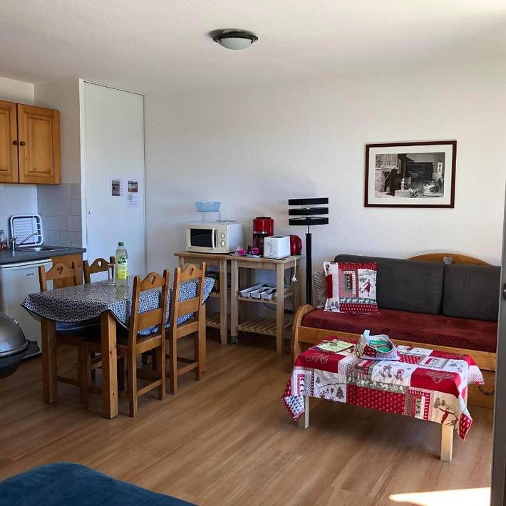 Gîte pour 6 personnes, avec vue et sauna ainsi que piscine et terrasse dans Lac Pavin - 3