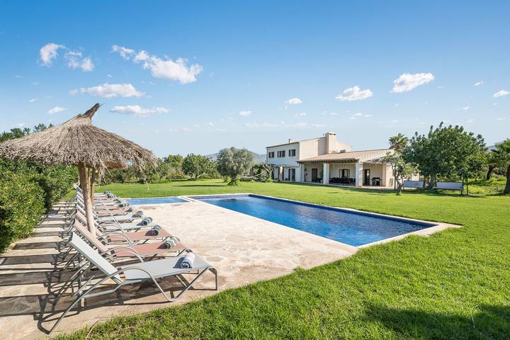 Villa pour 12 personnes, avec Jacuzzi et Jardin à Petra