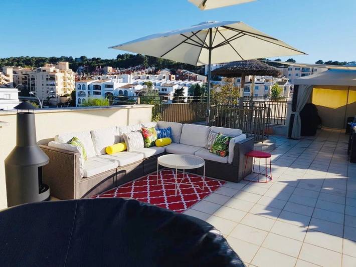 Appartement de vacances pour 6 personnes, avec jacuzzi ainsi que piscine et terrasse