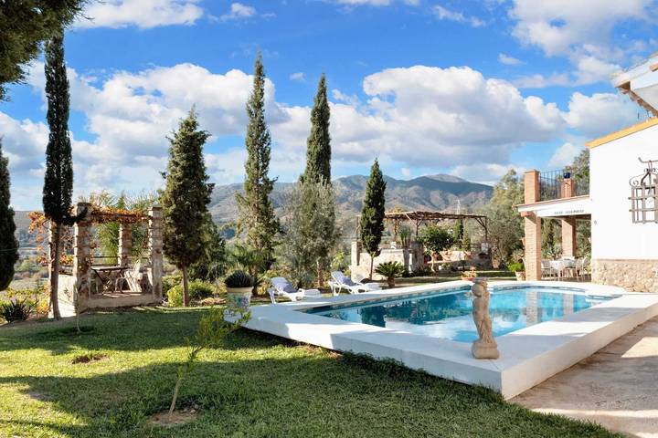 Villa for 10 people, with pool and terrace, with pets - 1