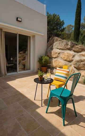 Gîte pour 2 personnes, avec terrasse ainsi que vue et jardin à Trans-en-Provence